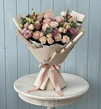 Букет цветов из:  Розы и Лизиантусы в Тарумовке