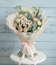 Букет цветов из:  Розы и Лизиантусы в Тарумовке