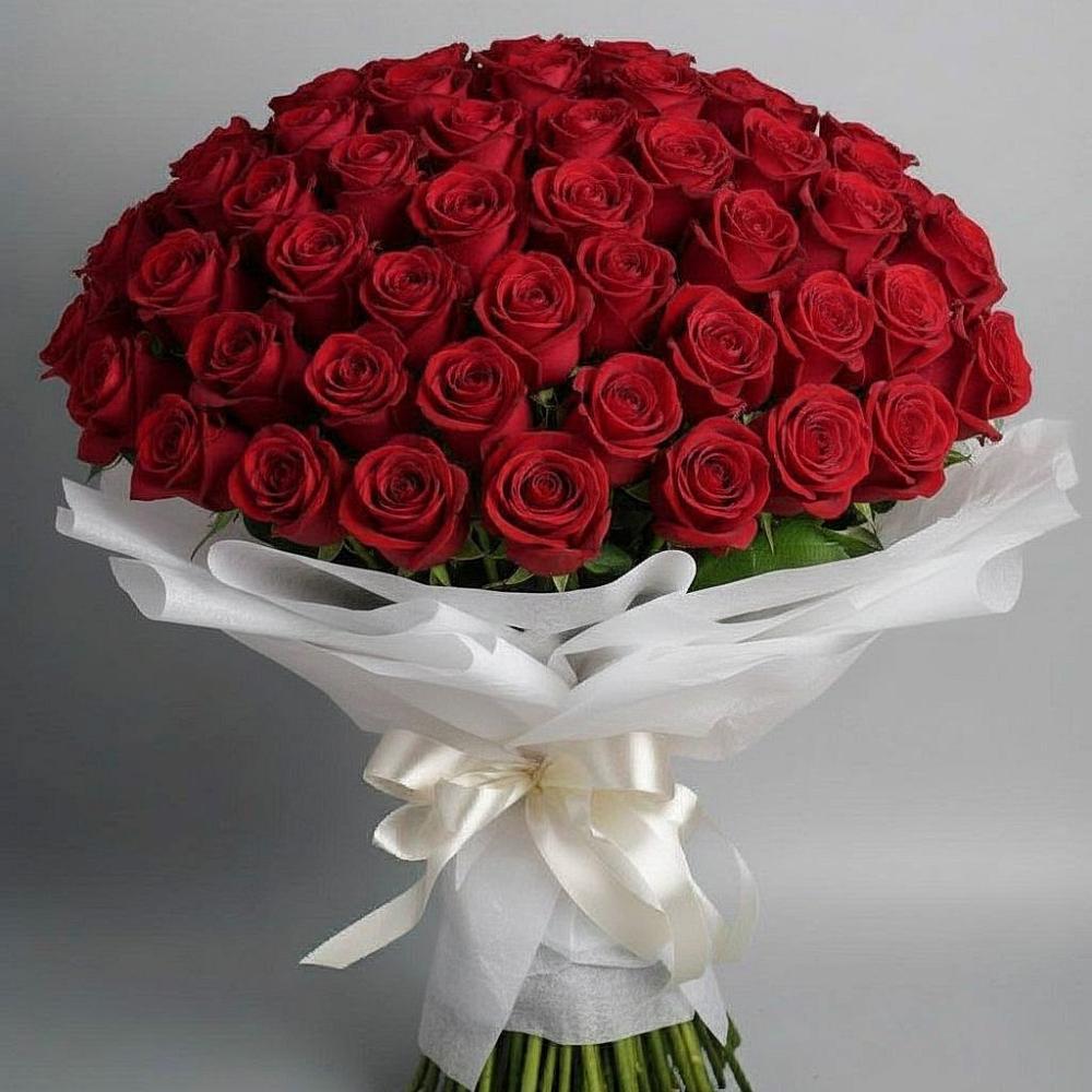 Букет 101 Красная роза Блэк Мэджик в Тарумовке