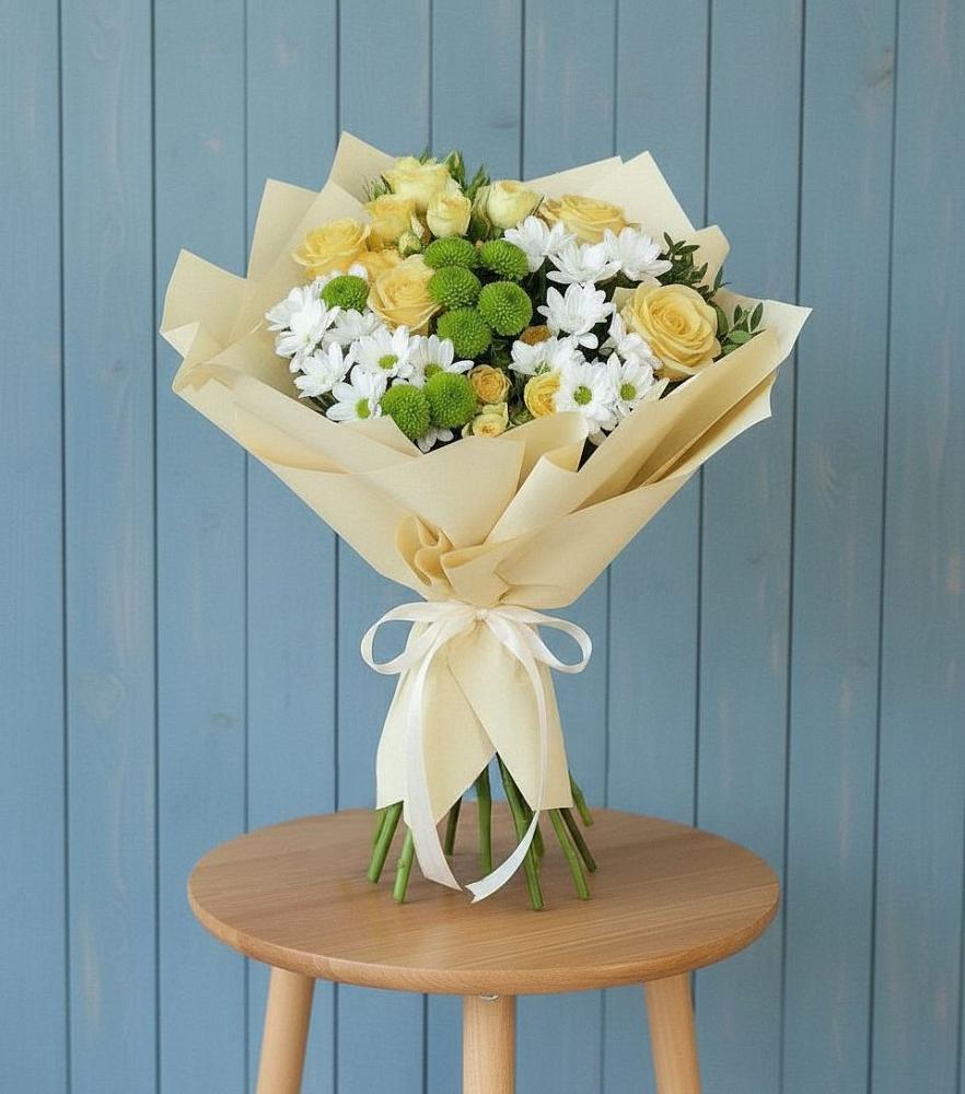 Букет цветов из: Хризантемы и Розы в Тарумовке