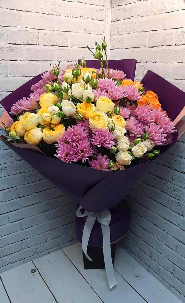 Букет цветов из: Хризантемы и Розы в Тарумовке