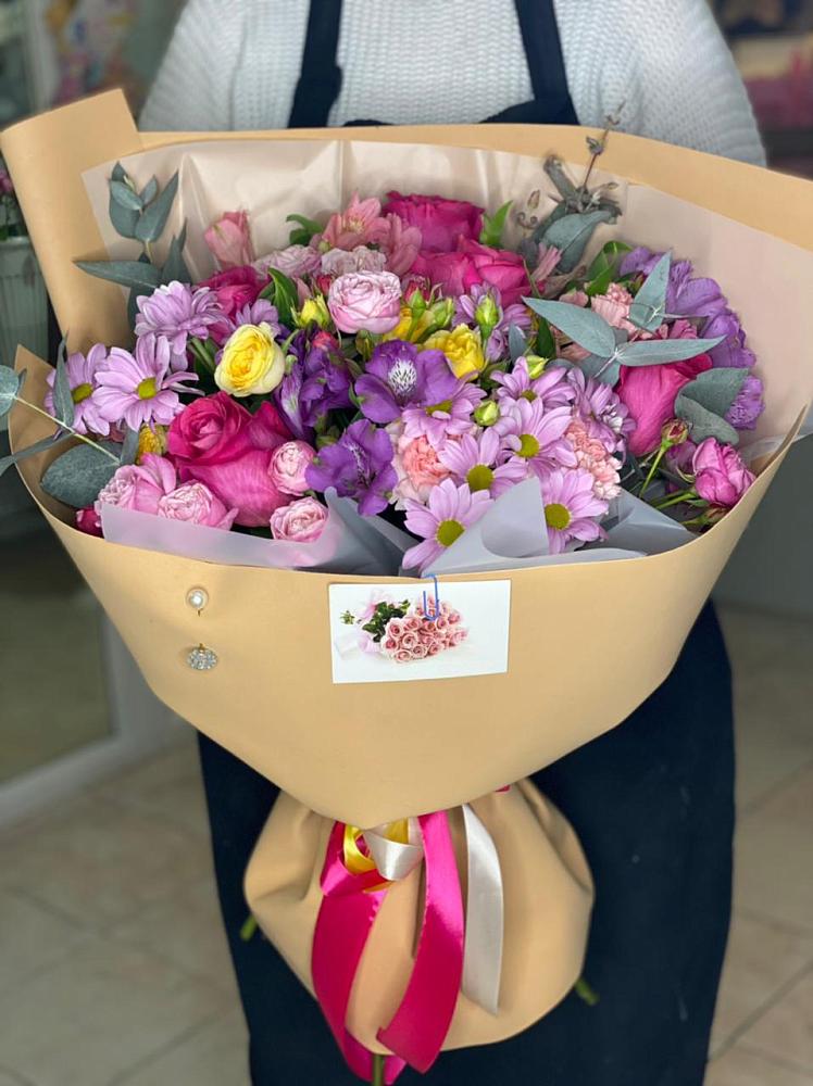 Букет цветов из: Хризантемы, Гвоздики и Альстромерии в Тарумовке