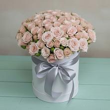 Цветочная композиция из Розы в шляпной коробке в Тарумовке