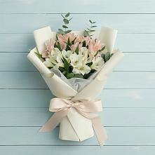 Букет цветов из:  Альстромерии #REPLACE_PRED# Тарумовке