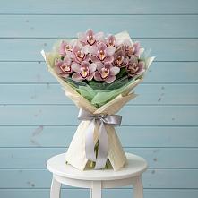 Букет цветов из:  Орхидеи и Розы в Тарумовке