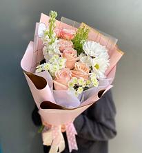 Букет цветов из:  Хризантемы и Розы в Тарумовке