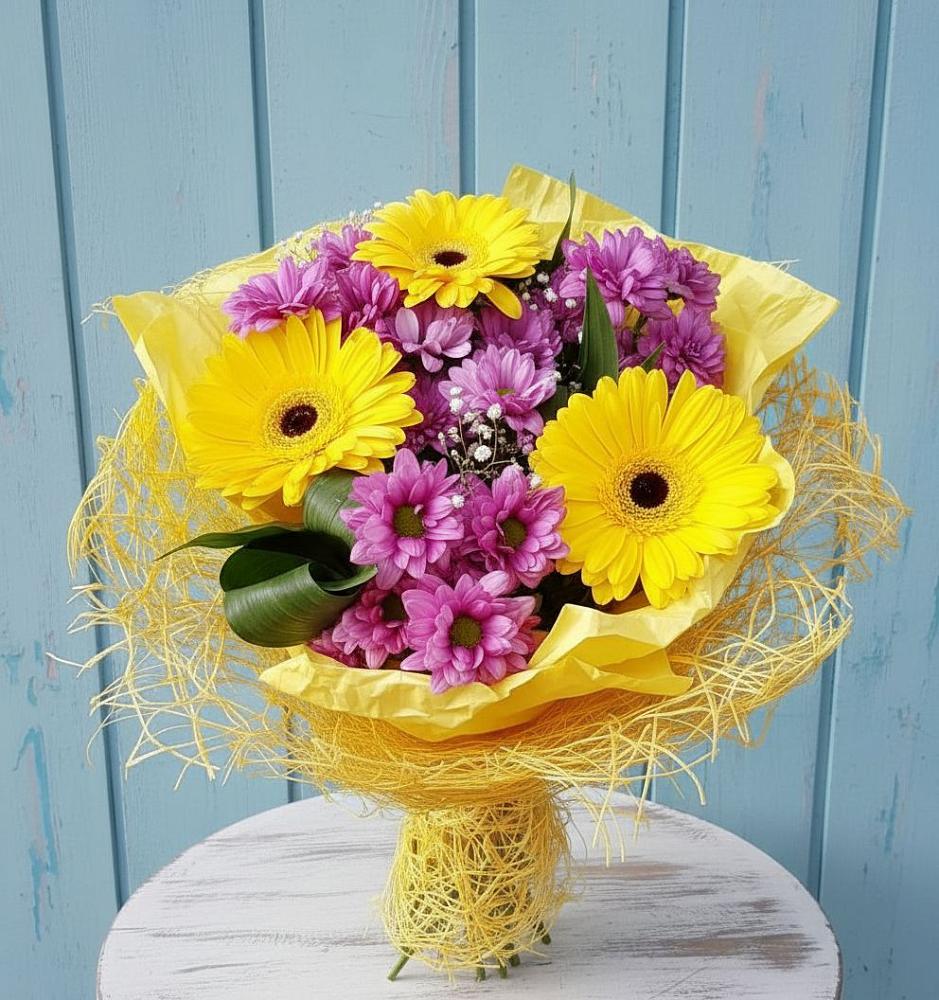 Букет цветов из: Хризантемы и Герберы в Тарумовке