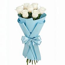 Букет 7 белых роз Проуд в Тарумовке