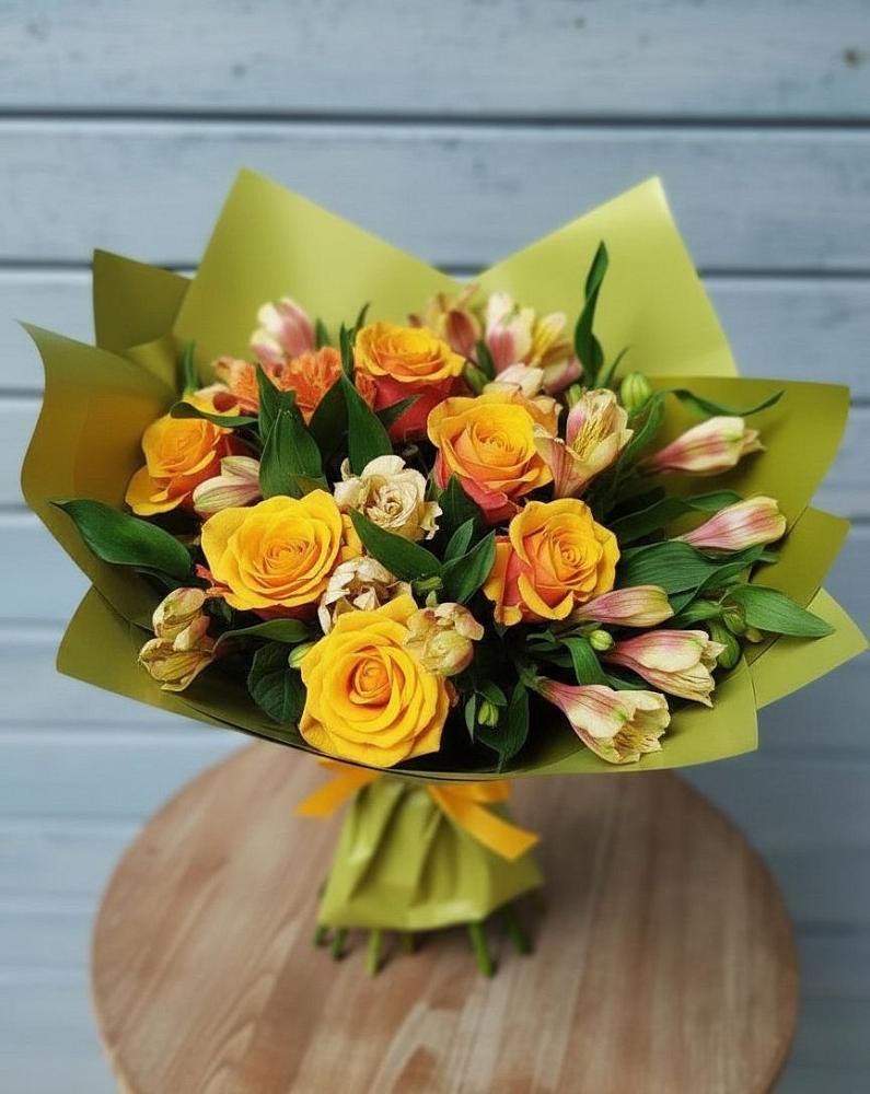 Букет цветов из: Альстромерии и Розы в Тарумовке