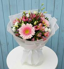 Букет цветов из:  Герберы, Альстромерии и Лизиантусы #REPLACE_PRED# Тарумовке