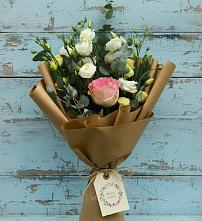 Букет цветов из:  Розы и Лизиантусы в Тарумовке