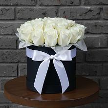 Цветочная композиция из Розы в шляпной коробке в Тарумовке